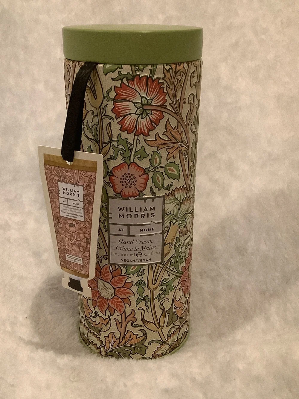 William Morris Co Scented Vanilla Sandalwood Hand Cream in Gift Tin NWT 3.4oz.
